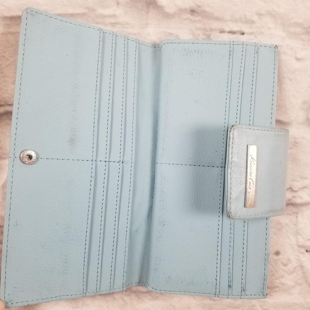 Kenneth Cole Wallet - Picture 3 of 4